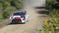 Pebalap Toyota Gazoo Racing Indonesia dengan Driver Ryan Nirwan dan co Driver Adi Indiarto mencatatkan waktu 1:56:02.