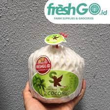 Minuman kelapa dalam batok