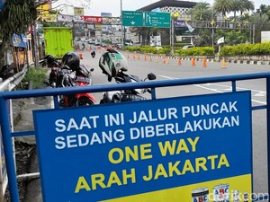 Polisi Terapkan One Way Puncak Arah Jakarta