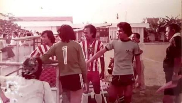 Pertandingan PS. Perisai vs PS Bintang Utara dalam Kompetisi Divisi Utama PSMS Medan era 70-an (Doc. Keluarga Almarhum Zulkarnaen Pasaribu)