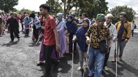 Rally tongkat ini diikuti oleh 246 peserta tunanetra se-Priangan Timur dan Bandung.