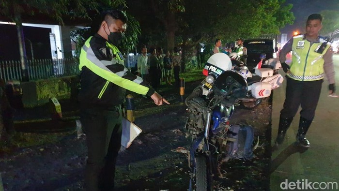 Sepeda motor korban tabrak truk parkir di Probolinggo hingga tewas