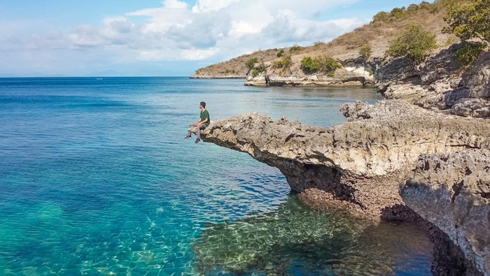 Spot foto di Pantai Pink, Lombok Timur, NTB, yang memanjakan mata.