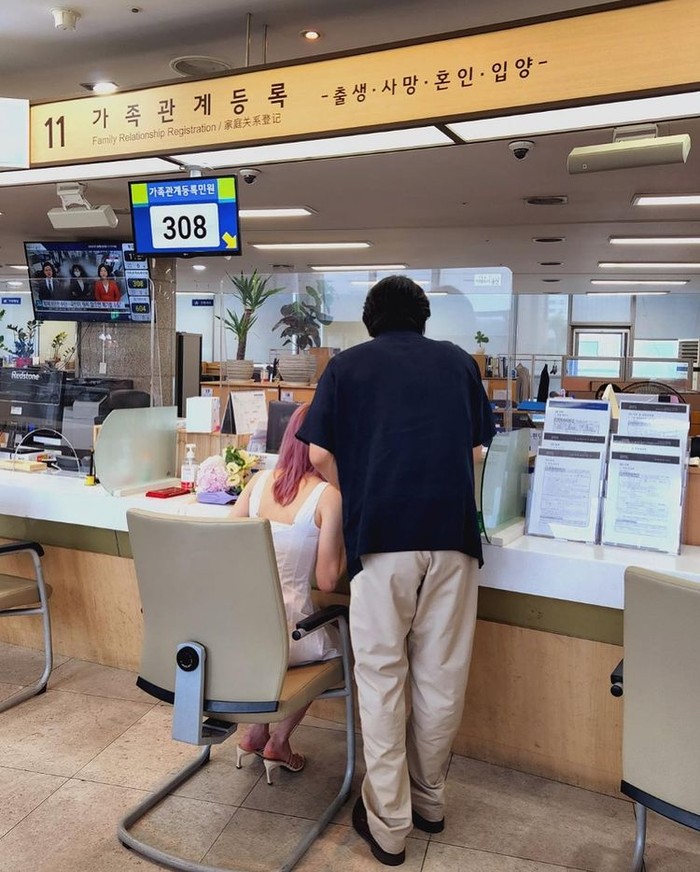 Stefanie Michova dan Beenzino Stefanie Michova dan Beenzino