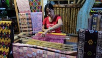 Produk tenun ini pada bulan Juli 2022 diekspor ke Amerika Serikat dengan harga jual Rp100 ribu hingga Rp 4 juta per lembar sesuai jenis, motif dan kualitas.