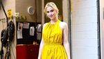 Maria Bakalova Cerah Banget Pakai Baju Kuning!
