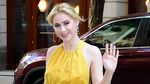 Maria Bakalova Cerah Banget Pakai Baju Kuning!
