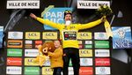 Sederet Cyclist Penyayang Keluarga, Anaknya Diajak Naik ke Podium