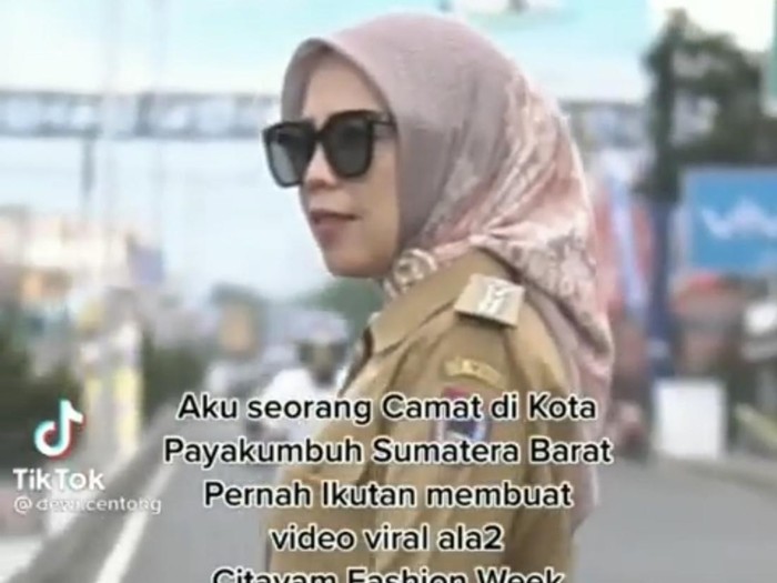 Camat Payakumbuh dipecat karena membuat konten ala Citayam Fashion Week Camat Payakumbuh dipecat karena membuat konten ala Citayam Fashion Week