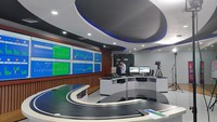Ruangan command center milik BKPM ini terlihat futuristik yang dilengkapi dengan banyak layar dan sederet komputer. Foto: Aulia Damayanti