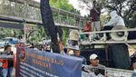 Demo Mahasiswa NTT Tolak Tiket Komodo Rp 3,75 Juta di Kemenparekraf