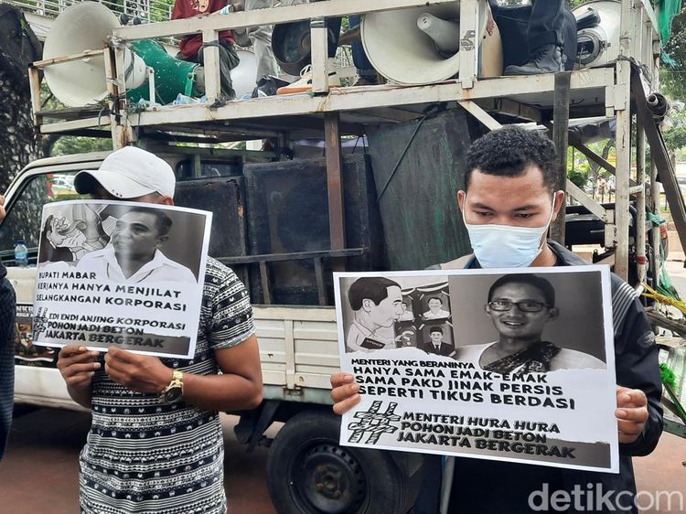 Demo Mahasiswa NTT Tolak Tiket Komodo Rp 3,75 Juta di Kemenparekraf