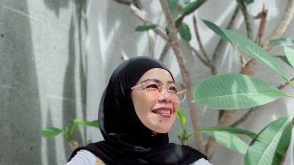 10 Gaya Camat yang Dicopot gegara Ngonten Ala Citayam Fashion Week