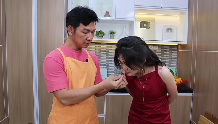 Felicia Tissue Belajar Masak Serunya Momen Felicia Tissue Belajar Masak Laksa Singapura