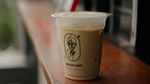 Manis Dingin! 20 Es Kopi Susu Kekinian Rp 10 Ribuan Ada di Sini!