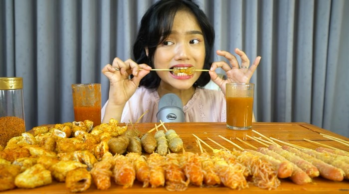 Fuji Mukbang Rujak hingga Risol Margo
