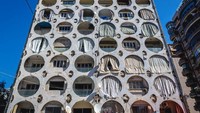 Balkon di apartemen ini bentuknya seperti cetakan kue. Foto: Dok. Brightside