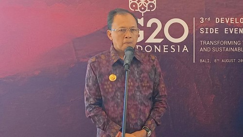 Gubernur Bali I Wayan Koster