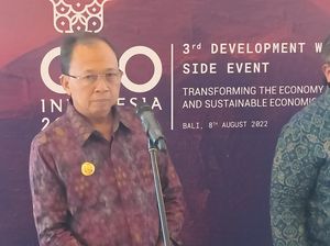Tanggapan Koster Soal Desakan Desa Adat Intaran Terkait SK Tersus LNG