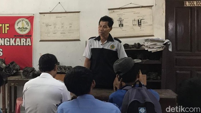 Guru SMK Pasundan 2 Sukabumi