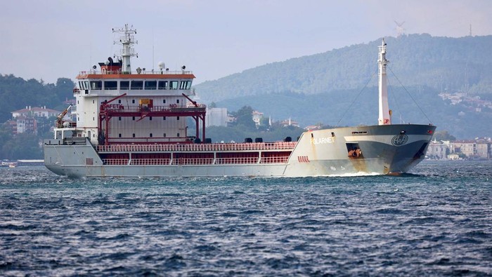 Kapal Kargo Angkut Gandum Ukraina Tiba di Turki Setelah berlayar dari Ukraina, akhirnya kapal kargo Polarnet tiba di Turki, Senin (8/8) waktu setempat. Kapal kargo itu mengangkut gandum dari Ukraina.