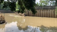Turap Antibanjir Kembangan Utara Belum Dibangun meski Ada Pemenang Lelang