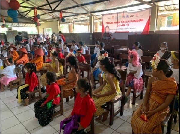 Acara nonton bareng digelar oleh Asosiasi Perusahaan Produk Bernutrisi untuk Ibu dan Anak (APPNIA) bersama Kementerian Pemberdayaan Perempuan dan Perlindungan Anak (PPPA) bersama Sekolah Darurat Kartini Ibu Kembar.