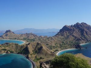 Spot Terbaik Menikmati Sunset-Sunrise Pergantian Tahun di TN Komodo