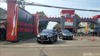 Sabtu, (6/8) Tak lama setelah dimutasi, Irjen Ferdy Sambo kini ditempatkan di Mako Brimob selama 30 hari oleh Inspektorat Khusus (Itsus) Polri. Hal itu terkait pemeriksaan dugaan pelanggaran etik yang diduga dilakukan Ferdy Sambo. Rizky/detikcom