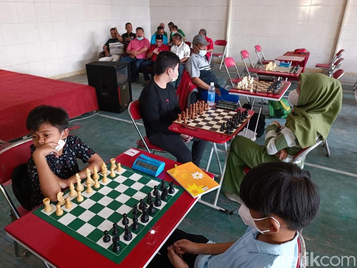 Turnamen catur umum di Waru, Sidoarjo