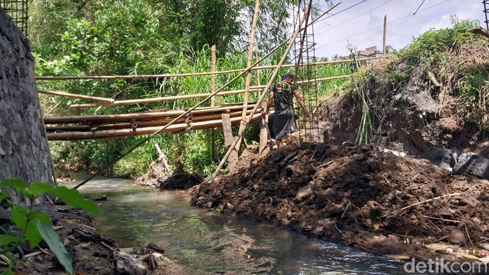 Warga Kelurahan Singkil, Manado, Sulut.