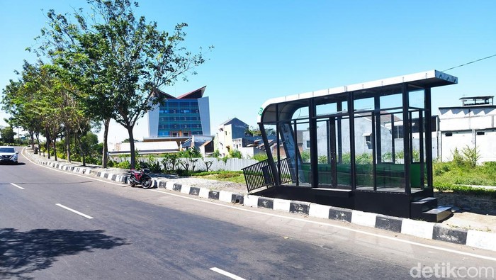 6 halte Bus Trans Jawa di Gresik