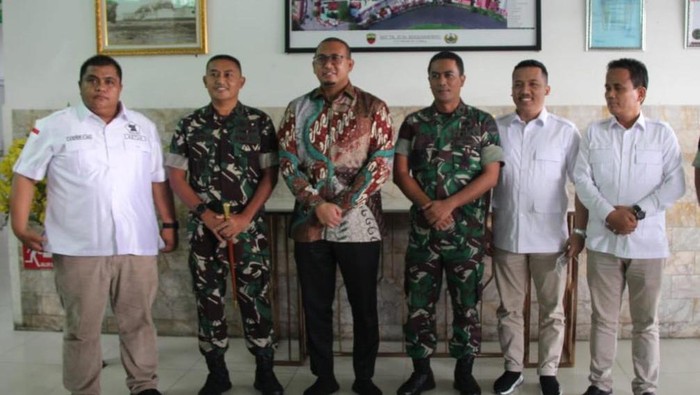 Anggota DPR RI Andre Rosiade mengunjungi Rumah Sakit Tentara (RST) dr Reksodiwiryo Padang beberapa waktu lalu.