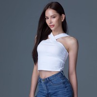 Punya nama dan penampilan bule, Anna meyakinkan dirinya bukan anak blasteran seperti kebanyakan kontestan ajang kecantikan di Thailand. Meski bisa dilihat sebagai suatu kekurangan bagi publik tapi Anna bisa membuktikan jika dirinya berhak jadi pemenang.Foto: Instagram @annasnga_1o