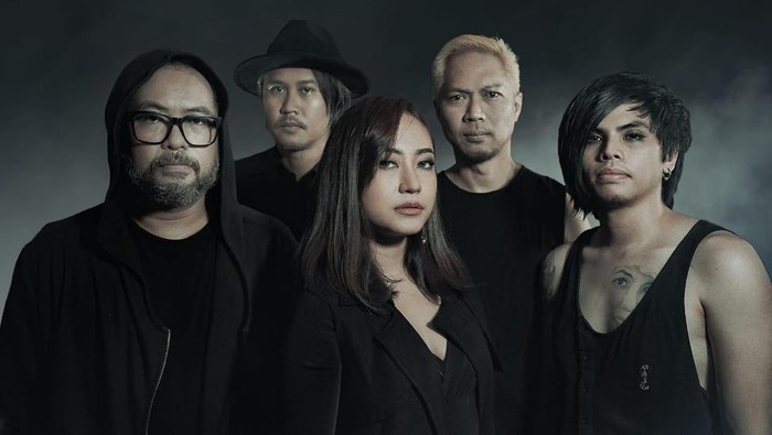 Band Cokelat