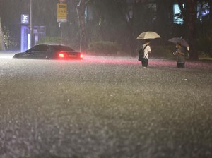 7 Orang Tewas Akibat Banjir Parah yang Rendam Seoul
