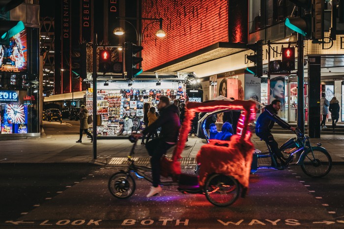 Becak di Inggris