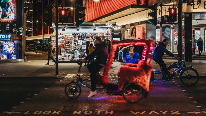 Becak di Inggris