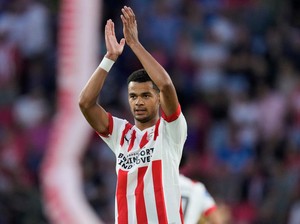 MU Kini Incar Striker PSV Eindhoven, Siapa Dia?