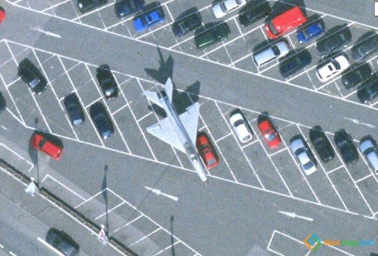 Foto aneh di Google Maps
