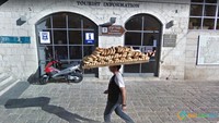 Foto aneh di Google Maps