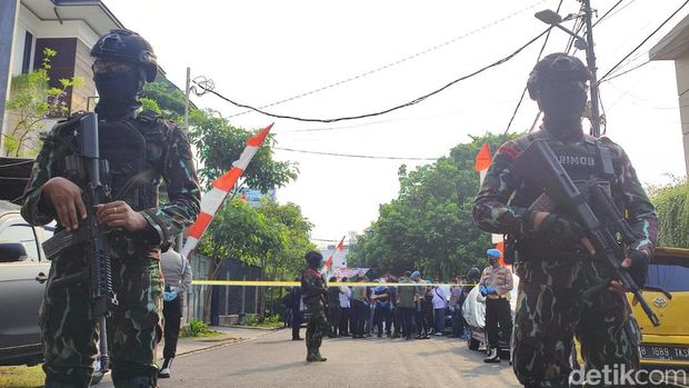 Garis Polisi Dipasang di Sekitar Rumah Pribadi Ferdy Sambo
