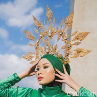 Unggahan video model Jember Fashion Carnaval yang jatuh saat fashion show ini sudah ditonton lebih dari 4,4 juta Views. Sama seperti penonton, netizen juga memuji aksi model yang jatuh saat catwalk namun tetap slay itu. Foto: Dok. pribadi Gecinda Jellyanitricia.