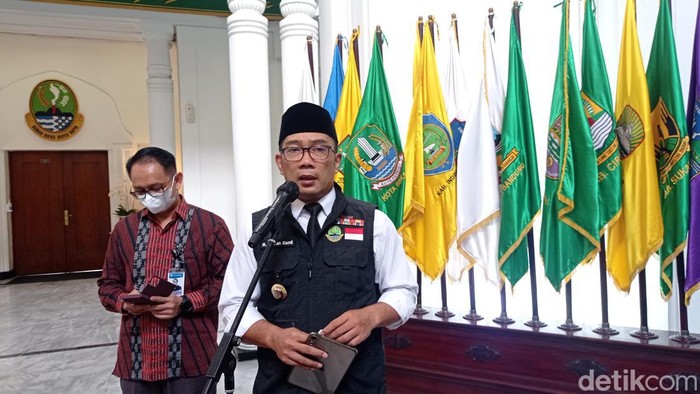 Gubernur Jabar Ridwan Kamil