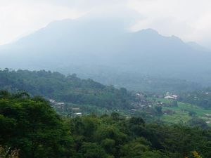 Ribuan Pendaki akan Bentangkan Merah Putih 400 Meter di Puncak Penanggungan