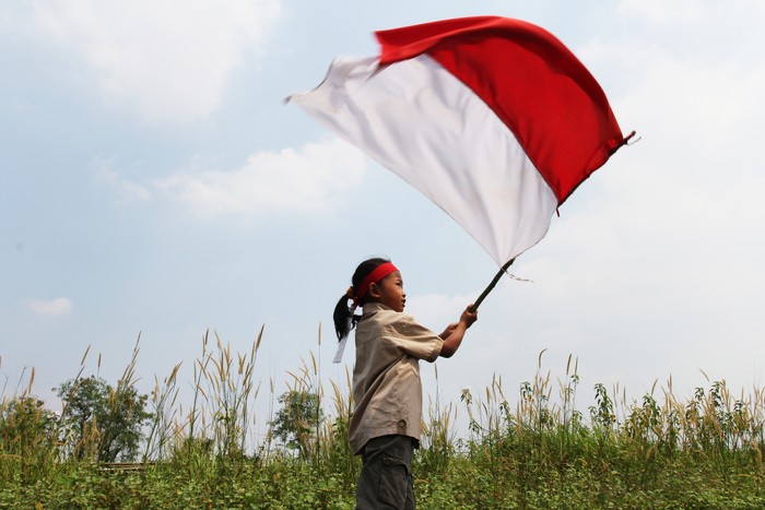 teach the spirit of patriotism