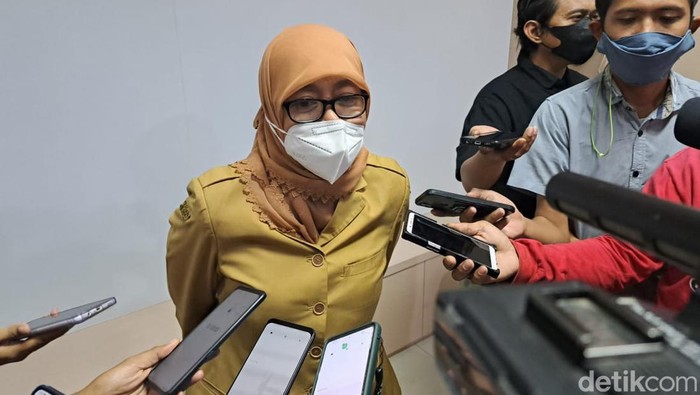 Kepala Dinas Kebudayaan Kepemudaan dan Olah Raga serta Pariwisata Surabaya Wiwiek Widayanti
