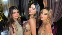 Selain dengan Ida Ali, Aaliyah Kashyap juga punya hubungan pertemanan yang dekat dengan Khushi Kapoor. (Foto: dok. Instagram @khushi05k)