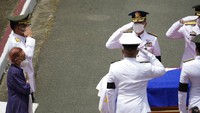 Pemakaman Ramos dilakukan secara militer. Ia banyak dipuji sebagai mantan jenderal yang menggulingkan kediktatoran. Kemudian dia menjadi pembela demokrasi dengan terobosan reformasi untuk Filipina.