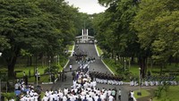 Terlihat TMP Taguig yang menjadi peristirahatan terakhir Presiden Filipina periode 1992-1998 tersebut. Meski pernah menjadi bagian dari sistem kediktatoran, Ramos dikenal sebagai prajurit terhormat yang mempelopori modernisasi militer. Dia ikut mengorganisir pasukan khusus elit tentara dan polisi nasional.